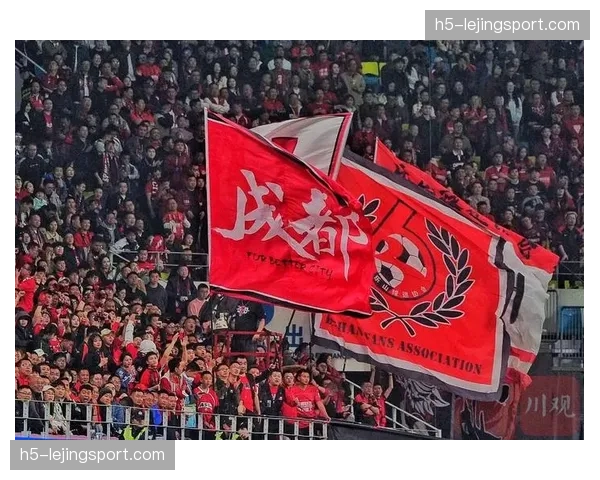 胡荷韬揭幕战破门展潜力 蓉城年轻边锋成长迅速